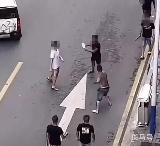湖南多人当街持刀互砍?当地回应（现场画面曝光令人揪心不已）(图3)